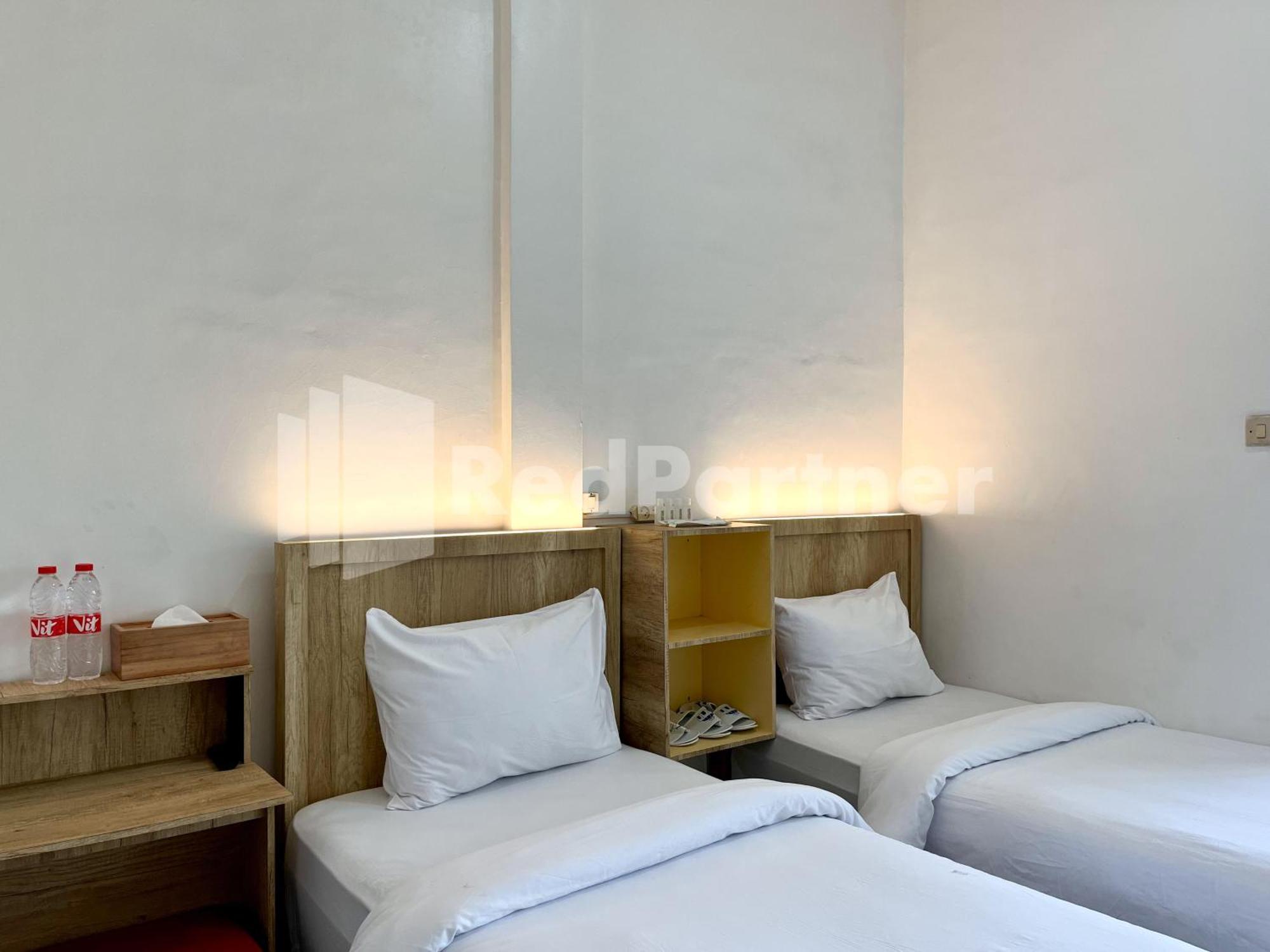D Palma Near Lokananta Manahan Mitra Reddoorz Surakarta  Екстер'єр фото