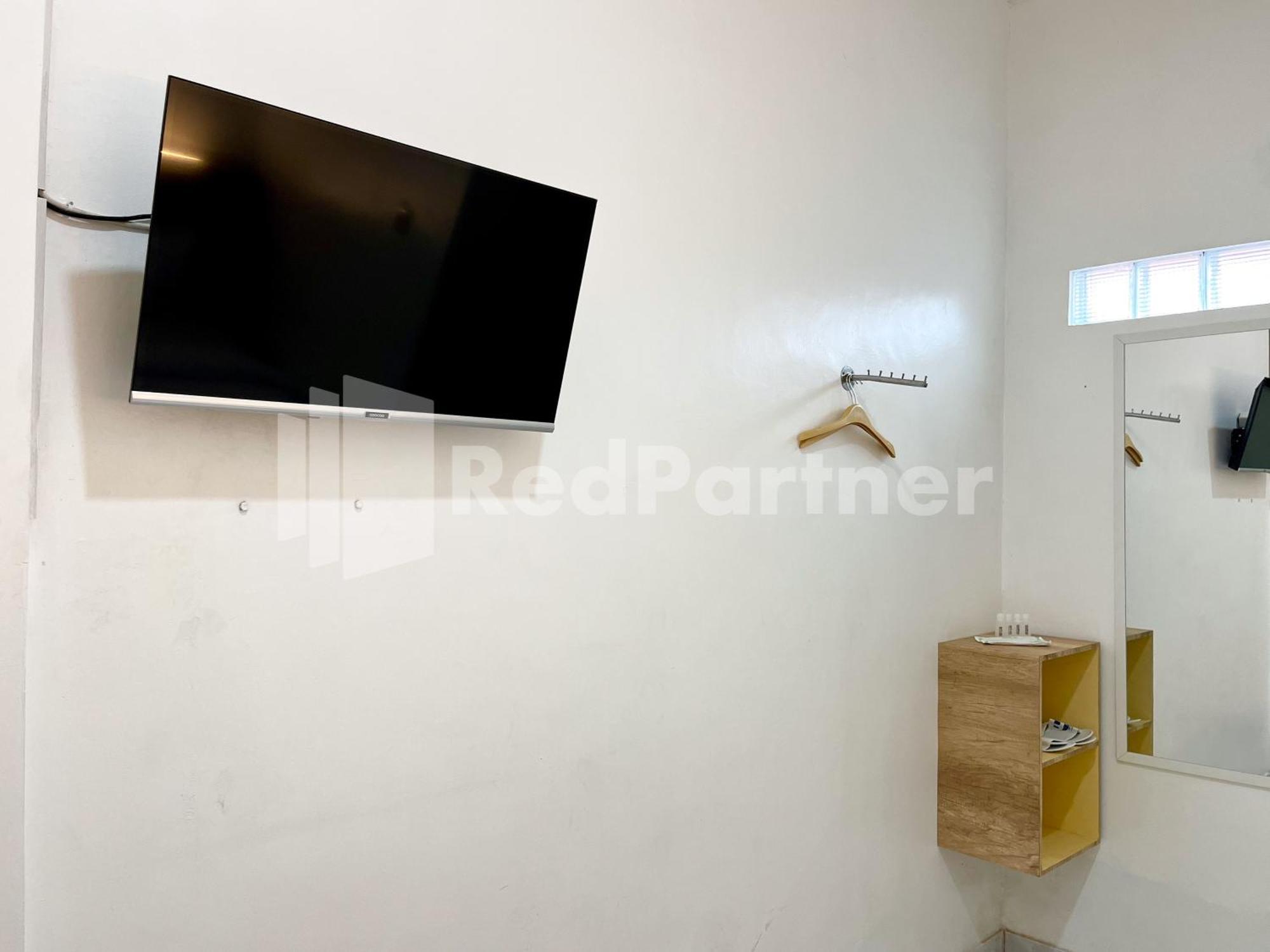 D Palma Near Lokananta Manahan Mitra Reddoorz Surakarta  Екстер'єр фото