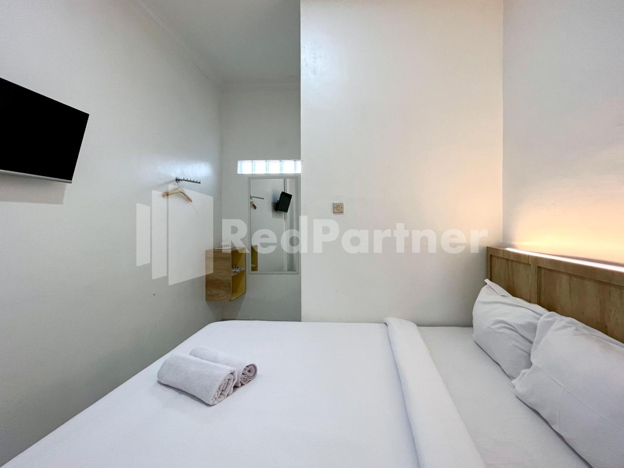 D Palma Near Lokananta Manahan Mitra Reddoorz Surakarta  Екстер'єр фото