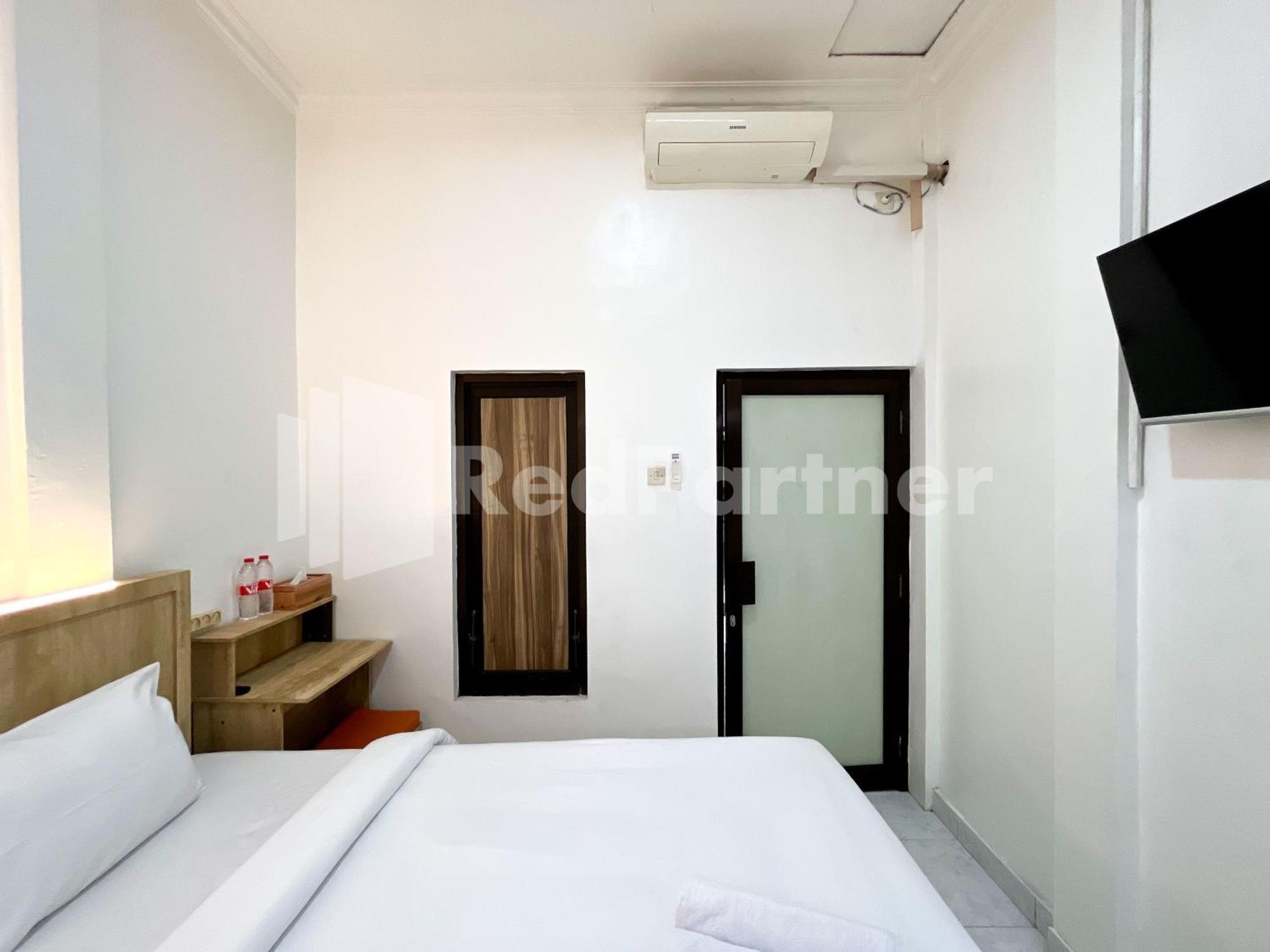D Palma Near Lokananta Manahan Mitra Reddoorz Surakarta  Екстер'єр фото