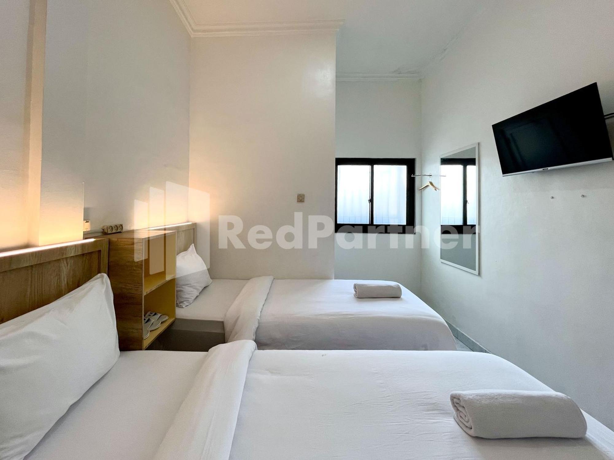 D Palma Near Lokananta Manahan Mitra Reddoorz Surakarta  Екстер'єр фото